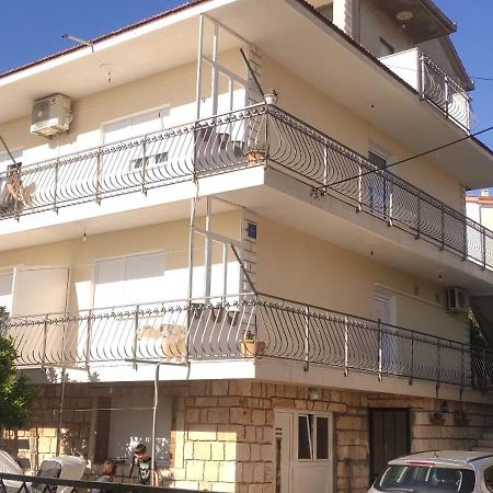 Apartmani Mila A1 & A2 & 3 Трогир Экстерьер фото