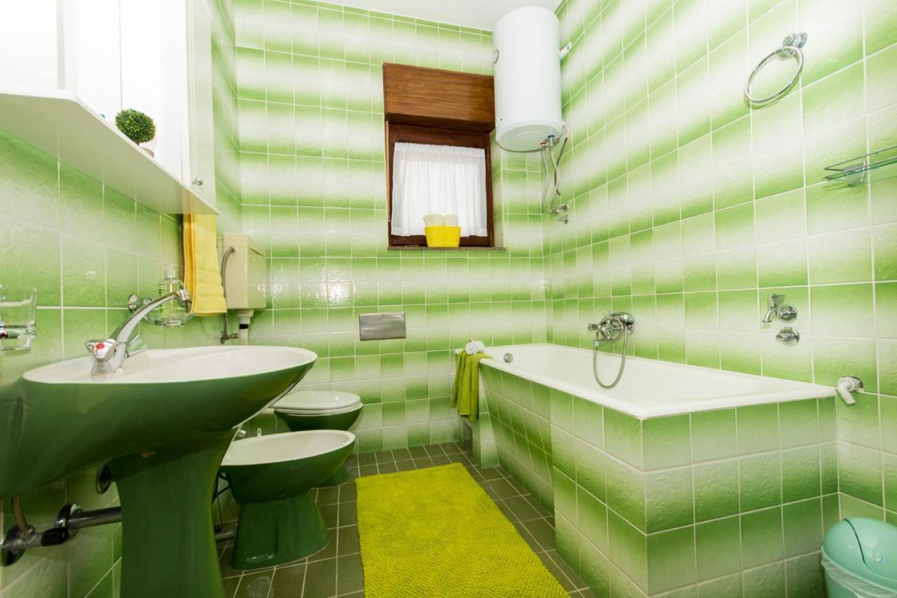 Apartmani Mila A1 & A2 & 3 Трогир Экстерьер фото