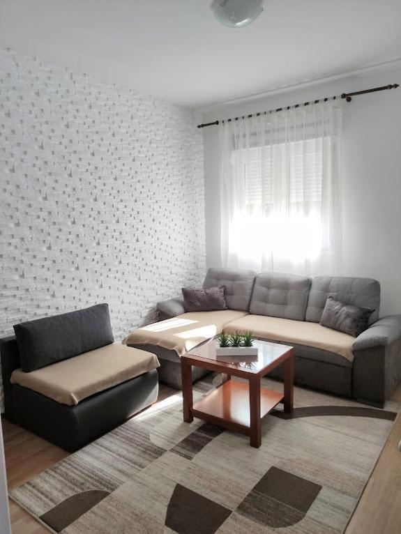 Apartmani Mila A1 & A2 & 3 Трогир Экстерьер фото