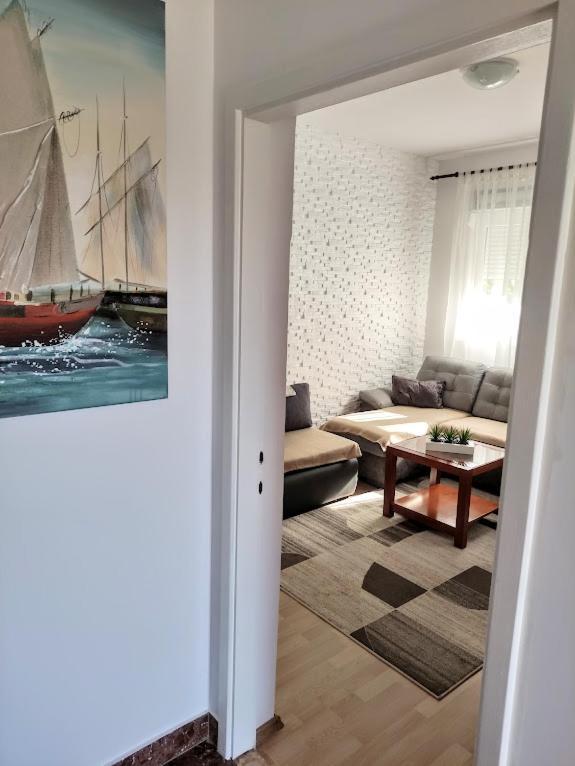 Apartmani Mila A1 & A2 & 3 Трогир Экстерьер фото
