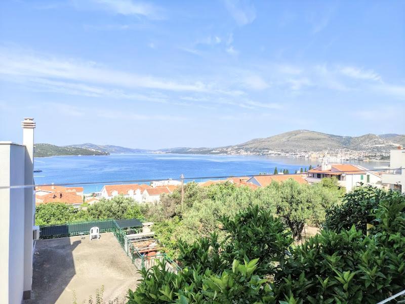 Apartmani Mila A1 & A2 & 3 Трогир Экстерьер фото